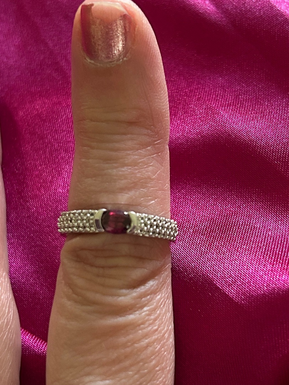 Women’s Size 6 Silver Ring. Garnet and Cubit Zirconia.